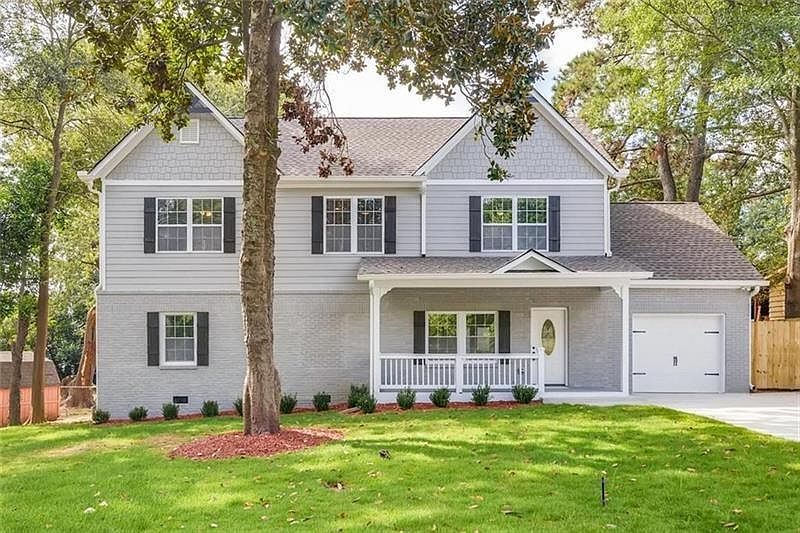 1st image of 668 Burbank Dr SE