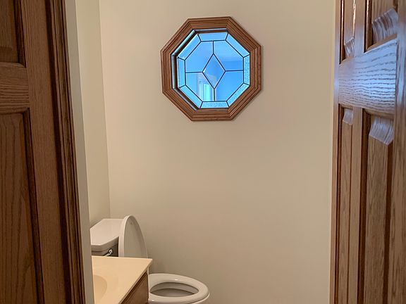 2nd image of 4476 Williamsburg Dr