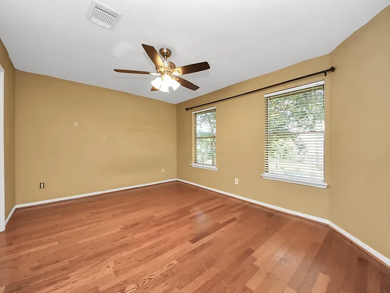 23003 Governorshire Dr — Photo 1