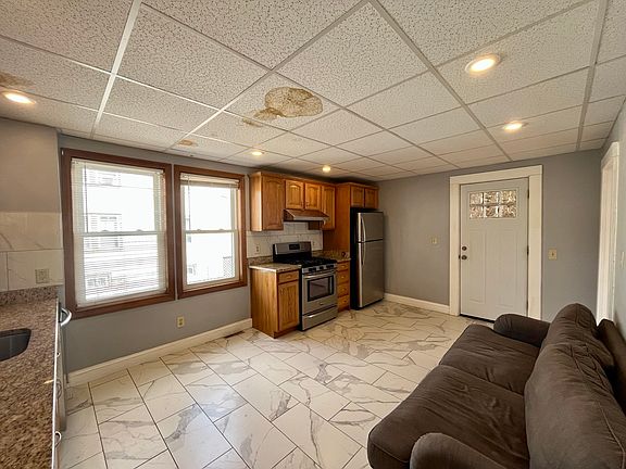 2nd image of 22-24 Grossman St #1