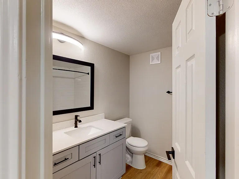 Lakeline Villas — Photo 60