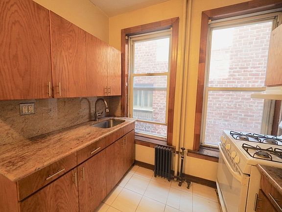 5th image of 31-18 41st St #2V