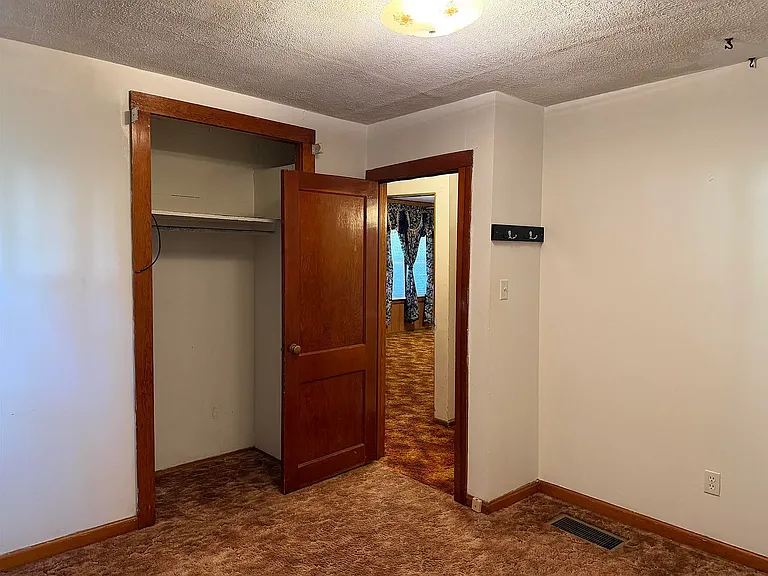 410 E Ohio St — Photo 11