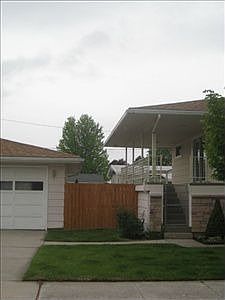 2nd image of 2601 Queen St