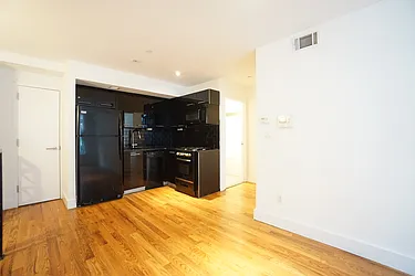 Rented by Rennit Inc.