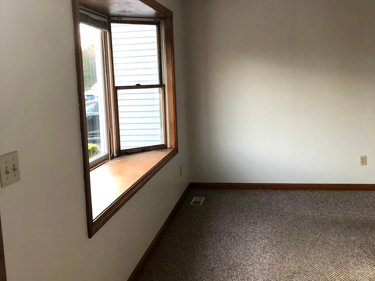 109 Prospect Hill Ave — Photo 3
