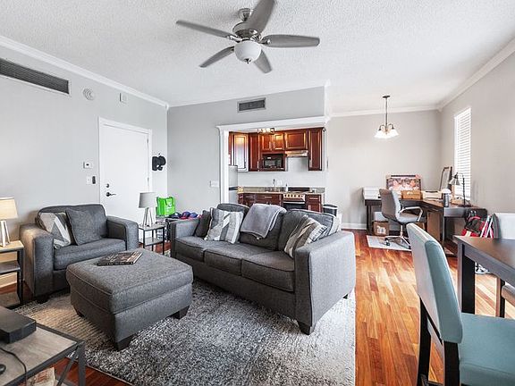 5th image of 2109 Bayshore Blvd Unit 909