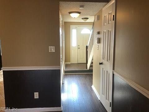 3rd image of 742 Waters Dr