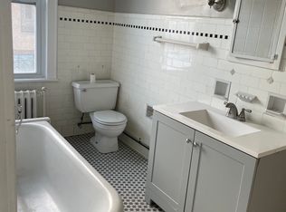 1 W Somerset St #4, Raritan, NJ 08869