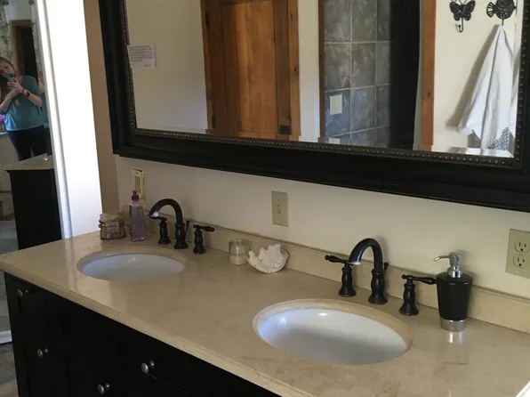 24890 Mendoza Rd, Temecula, CA 92590