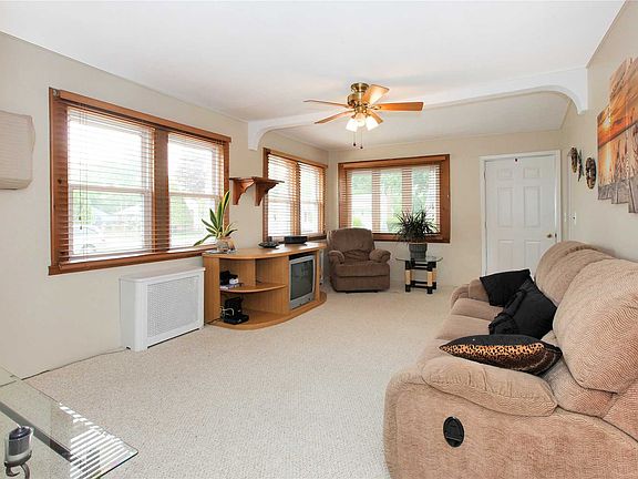 5th image of 629 Midvale Ave