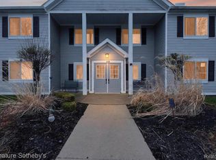 1155 S Lake Dr Unit 71, Novi, MI 48377