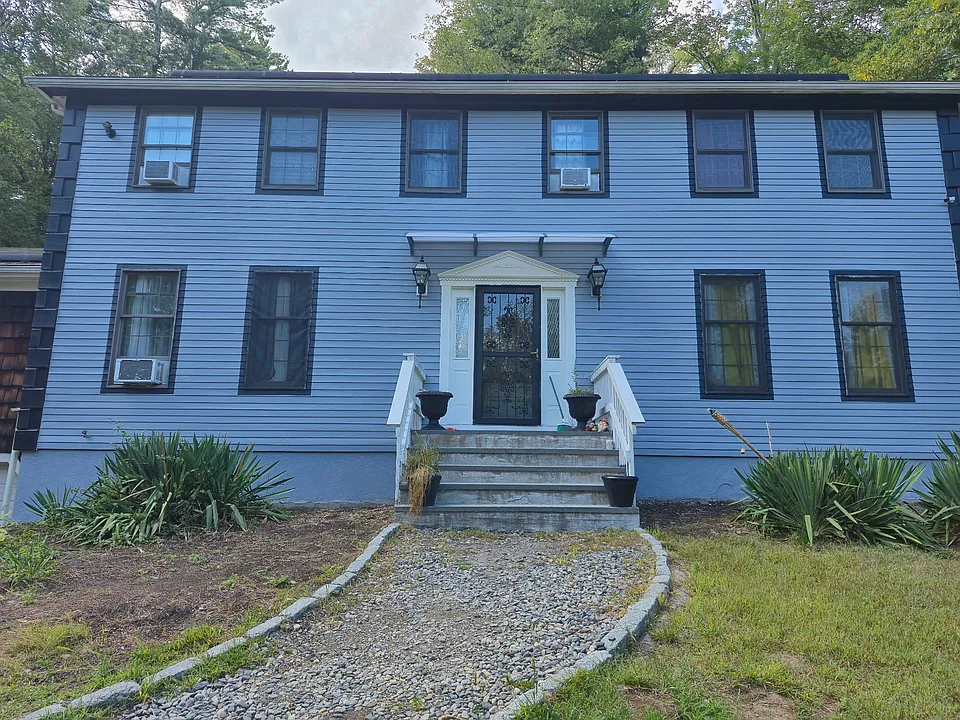 186 Spring St
