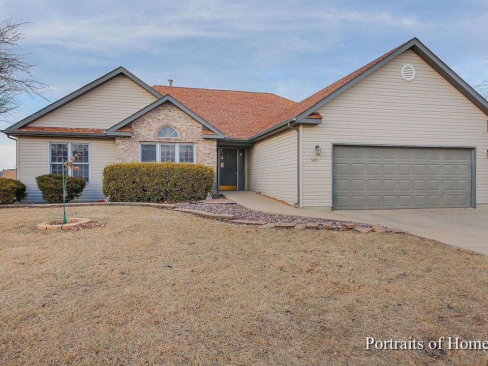 1st image of 1221 Wales Ct