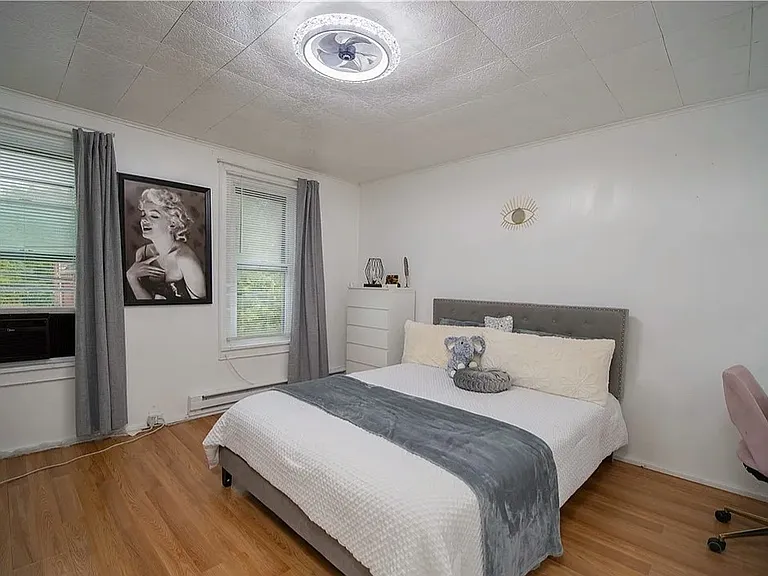 114 Deer St — Photo 6