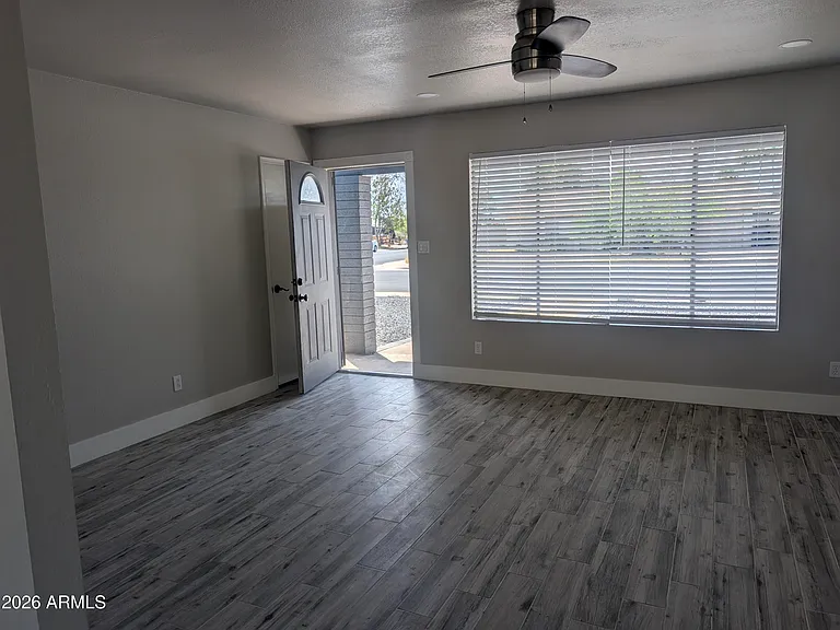 1222 W Auburn Dr — Photo 9