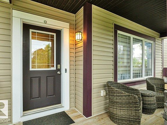 5th image of 723 Secord Blvd NW