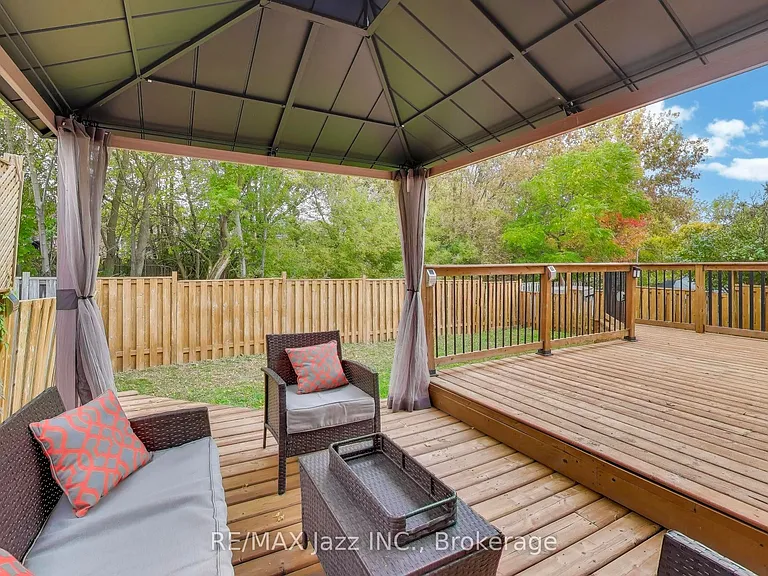 9 Maconnachie Pl — Photo 29