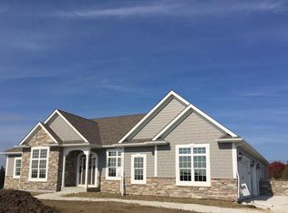 6322 Blue River Way, Racine, WI 53402