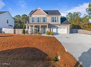 611 Winfall Dr, Holly Ridge, NC 28445