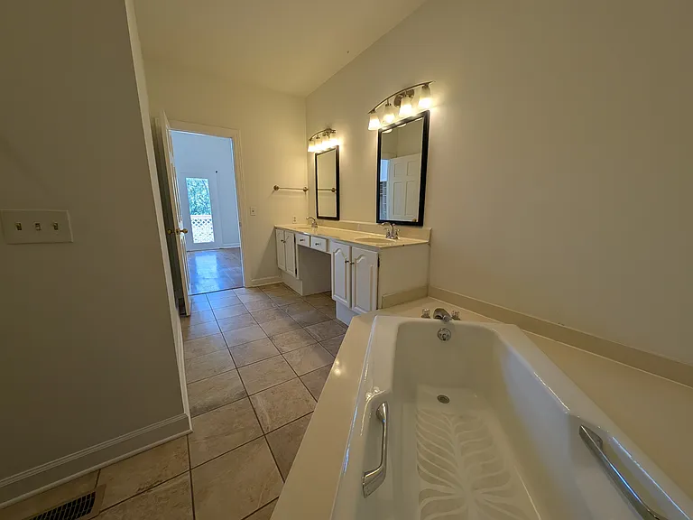 407 Clairton Ct #1 — Photo 23