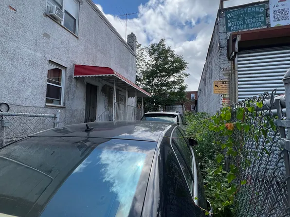 994 Remsen Avenue image 6 of 14