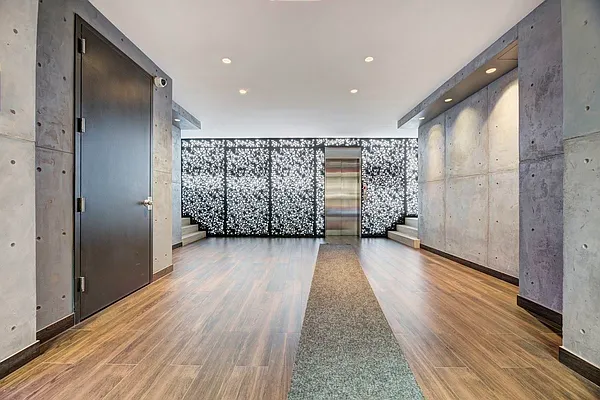 Rented by REAL New York | media 38