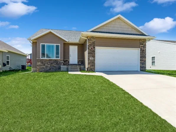5309 Mayfair St SW, Cedar Rapids, IA 52404