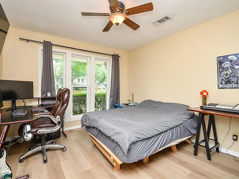 2106 Glenn Lakes Ln — Photo 24