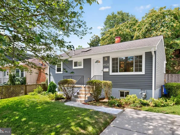 9928 Fleming Ave, Bethesda, MD 20814