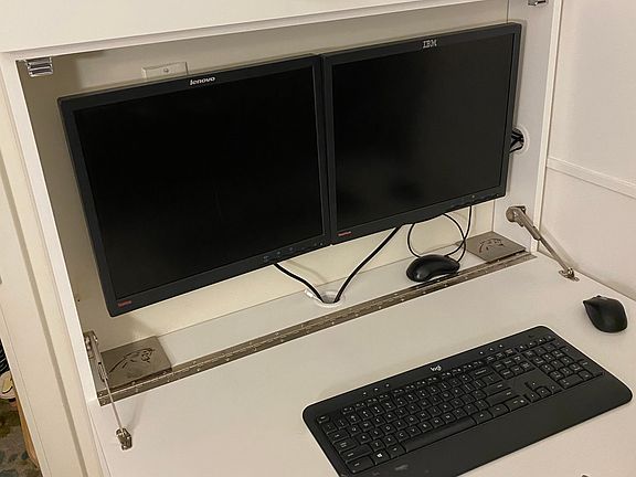 Open Murphy Desk