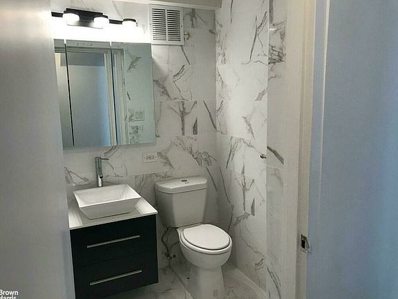4th image of 29 Adrian Ave APT C3