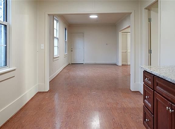 5th image of 3425 Magazine St