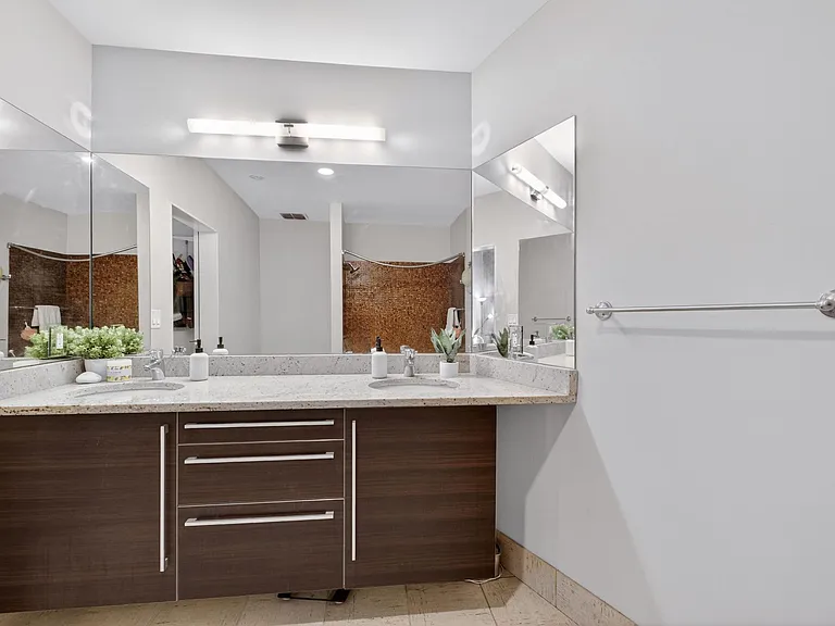 4100 Forest Park Ave #427 — Photo 16