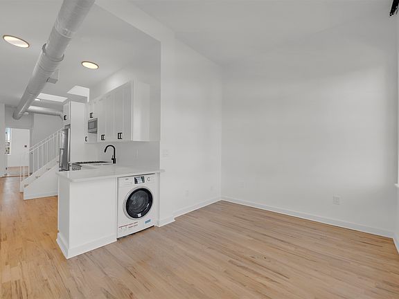 2nd image of 615 Monroe St APT 9