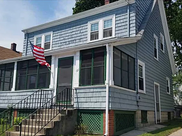 101 Villa Ave, Cranston, RI 02905
