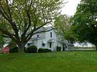 66350 Smilax Rd, North Liberty, IN 46554