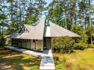 12 Orchard Point Rd, Oriental, NC 28571