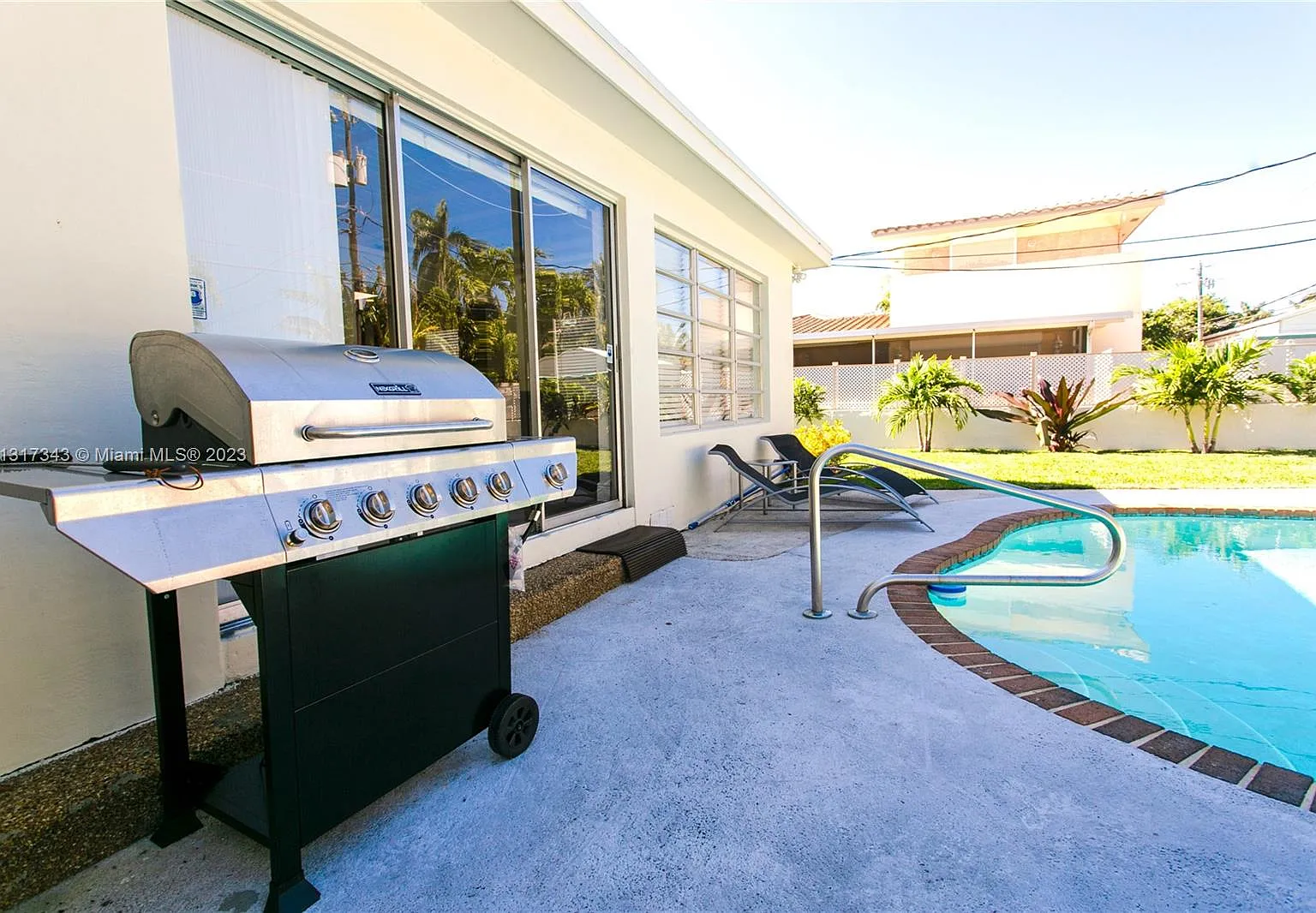 Hollywood Lakes Section — Photo 3