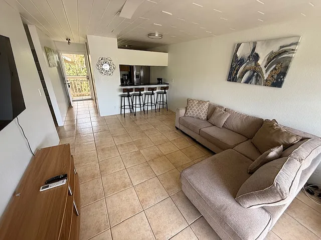 2 bed, 742 sqft, $2,750 — Photo 2