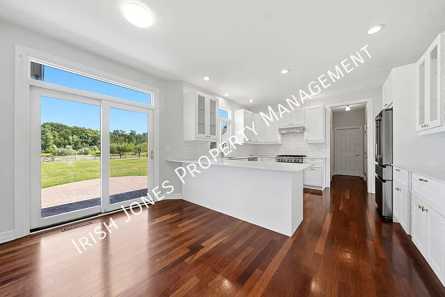 109 Ashwood Ln