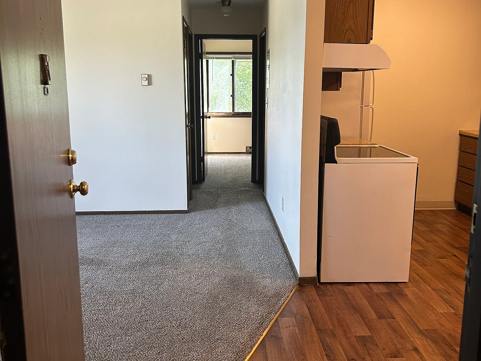 2 bed, 900 sqft, $900 — Photo 1