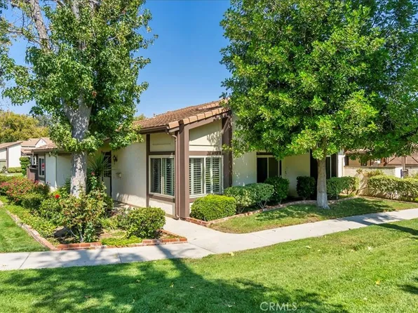 24698 Sand Wedge Ln, Santa Clarita, CA 91355