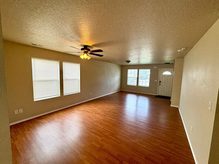 28 N Zion Park Dr — Photo 4