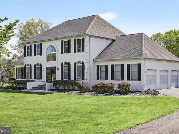 96 Autumn Dr, Newtown, PA 18940