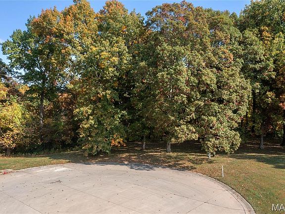 2nd image of 12 Brookewood Dr
