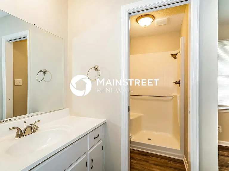 Main Bathroom