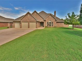 7104 N Spoon Ter, Edmond, OK 73025