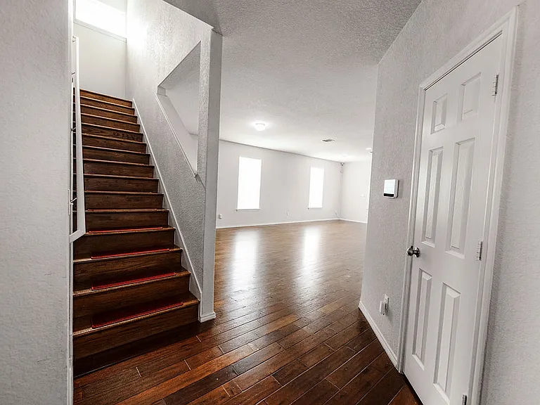 24370 Invitation Oak — Photo 16