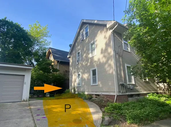 2095 Stillman Rd APT 3, Cleveland, OH 44118
